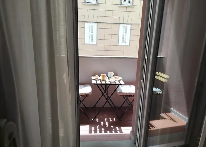 Perfect Apartment For Centre And Miramare